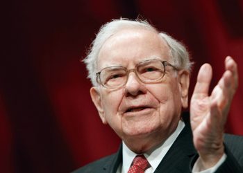 ウォーレン・バフェットが“巨額の現金”を積み上げる理由｜なぜ今、現金比率が過去最大なのか